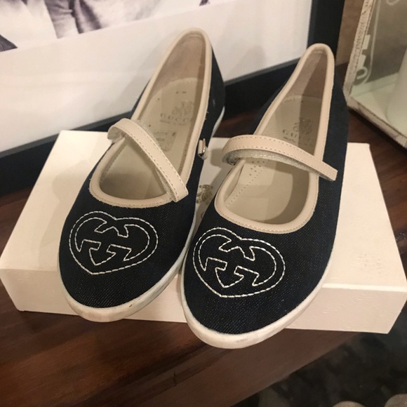 Gucci Other - Girls Gucci flats sz 32